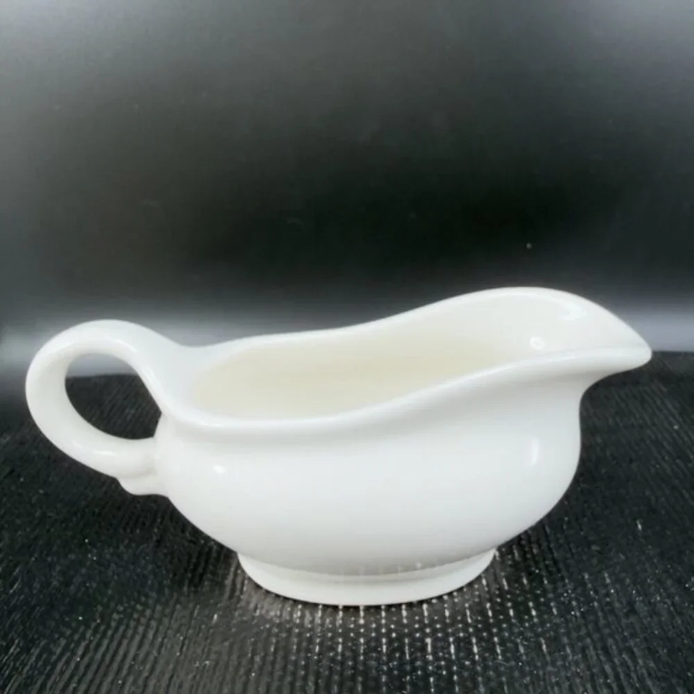 Vintage Pier 1 White Ceramic Stoneware Gravy Boat Sauce Salsa Dish Container VTG